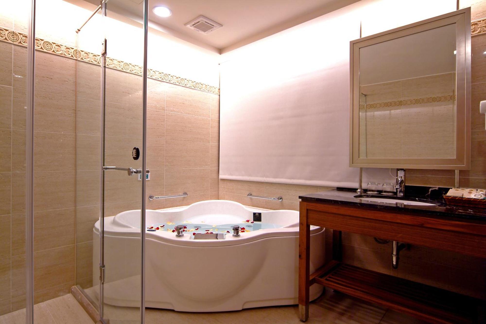 Jingan Classic Inn Джунхъ Екстериор снимка