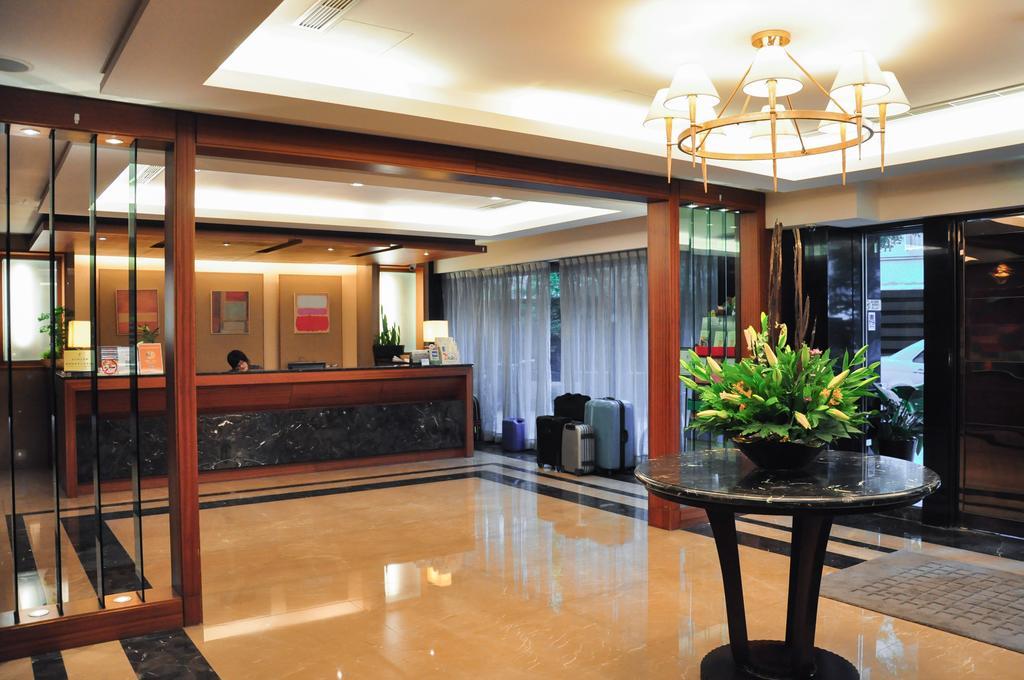 Jingan Classic Inn Джунхъ Екстериор снимка