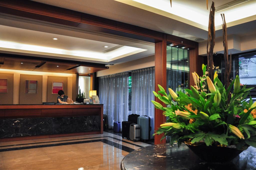 Jingan Classic Inn Джунхъ Екстериор снимка