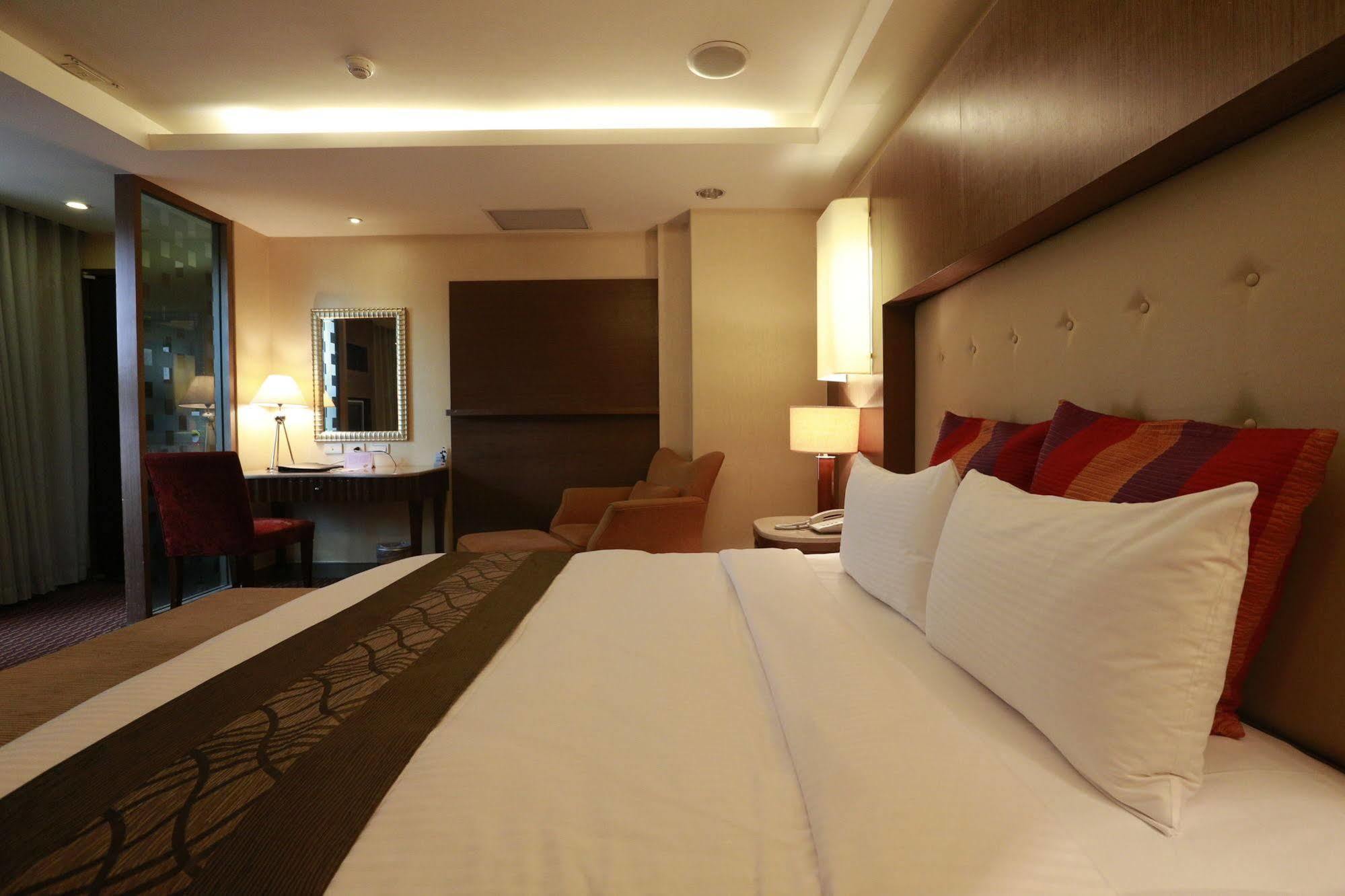 Jingan Classic Inn Джунхъ Екстериор снимка
