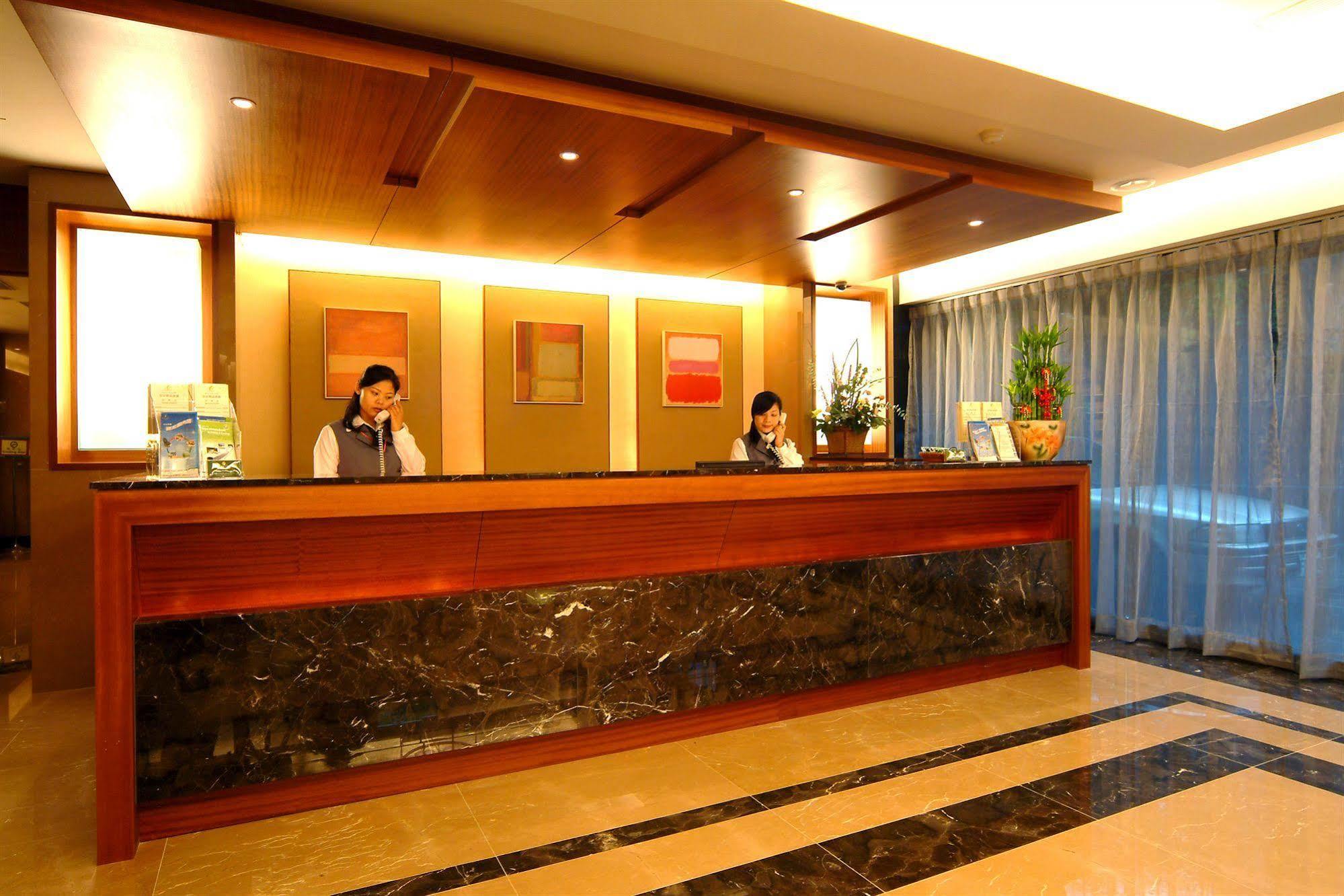 Jingan Classic Inn Джунхъ Екстериор снимка