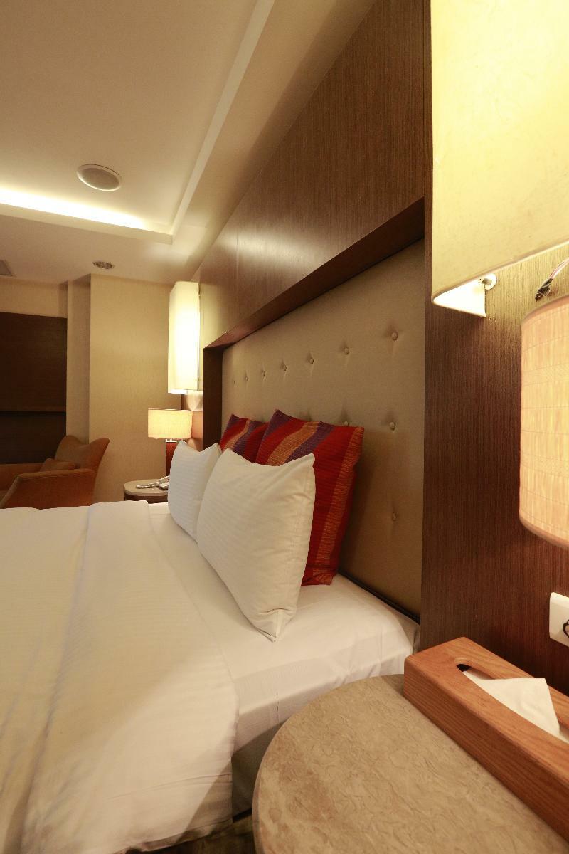 Jingan Classic Inn Джунхъ Екстериор снимка